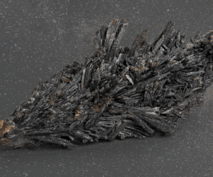 Black Kyanite: The Ultimate Stone for Grounding and Energy Cleansing